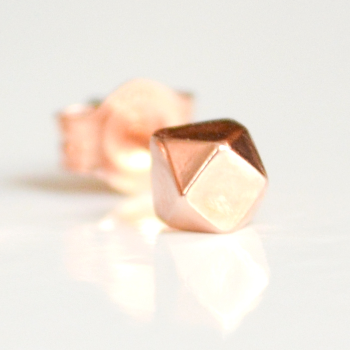 rose-gold-tiny-faceted-single-2