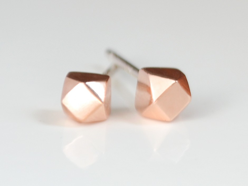 rose-gold-tiny-faceted